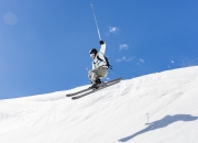 开云体育下载-孤星之耀，莫兰特扛起全队，鹈鹕鏖战独行侠的战术史诗