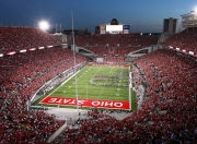 开云体育直播-雷霆横扫猛龙，克莱扛起全队，一场个人英雄主义的完美诠释