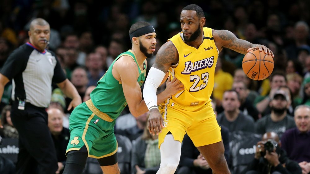 哥伦比亚翻盘莱比锡红牛,范佩西打破历史纪录的简单介绍 哥伦比亚翻盘莱比锡红牛,范佩西打破历史纪录的简单介绍