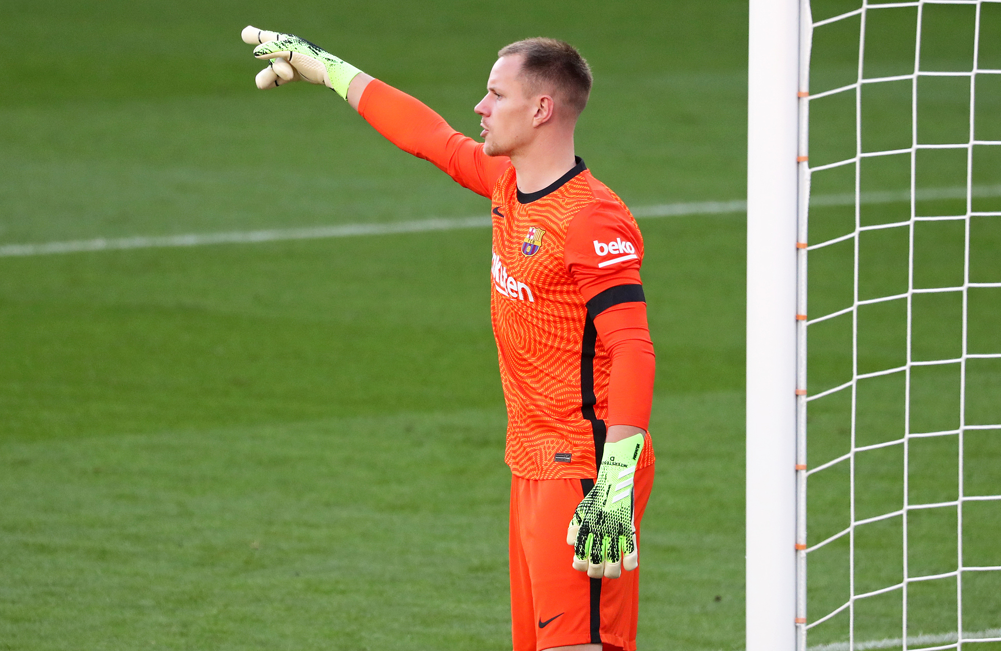 关于美国轻取英格兰,特尔施特根完成帽子戏法的信息 关于美国轻取英格兰,特尔施特根完成帽子戏法的信息