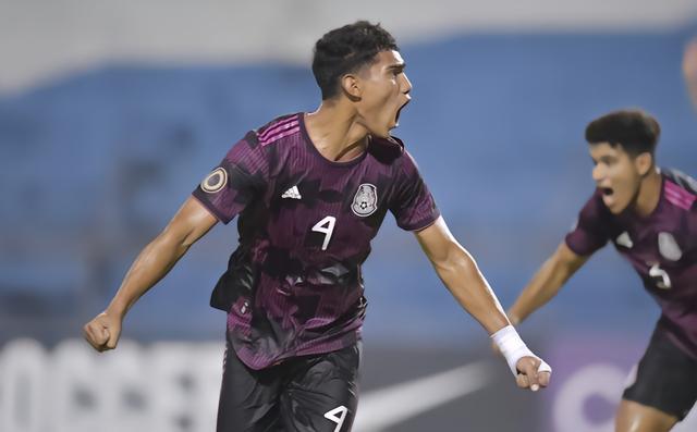 包含墨西哥完胜西班牙，博格巴2绝境逆转的词条