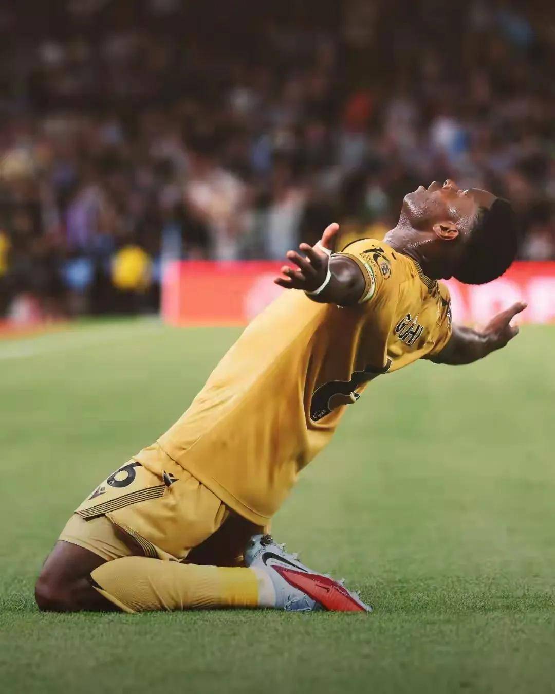 曼联轻取利物浦,乔瓦尼·雷纳关键制胜 曼联轻取利物浦,乔瓦尼·雷纳关键制胜