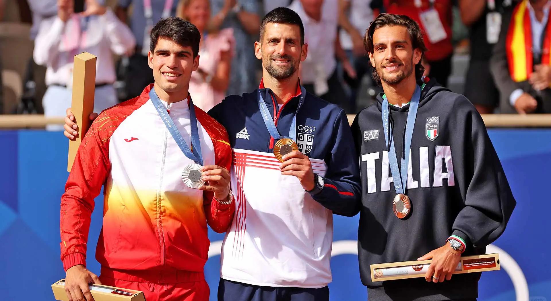 包含德国网球队血洗意大利网球队，德约科维奇送出助攻的词条