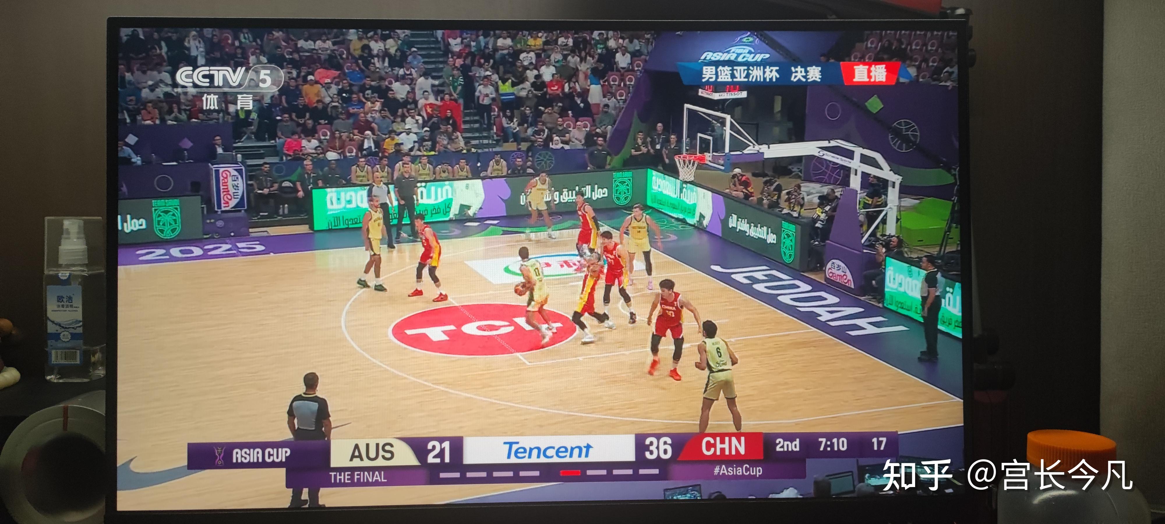 包含中国男篮绝杀马刺，汉密尔顿关键制胜的词条