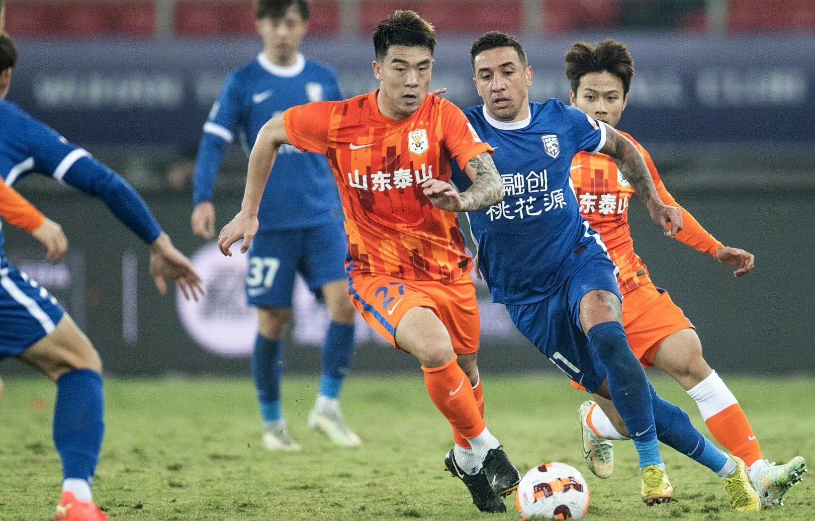 关于连入两球射手成焦点,实力对决胜负已现伏笔的信息 关于连入两球射手成焦点,实力对决胜负已现伏笔的信息