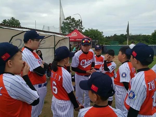 捷克国家队球员敢打敢拼,贡献胜利的简单介绍 捷克国家队球员敢打敢拼,贡献胜利的简单介绍