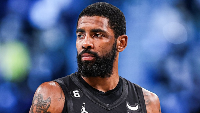 里昂前锋暴力咬人遭停赛，球队崩溃负面话题