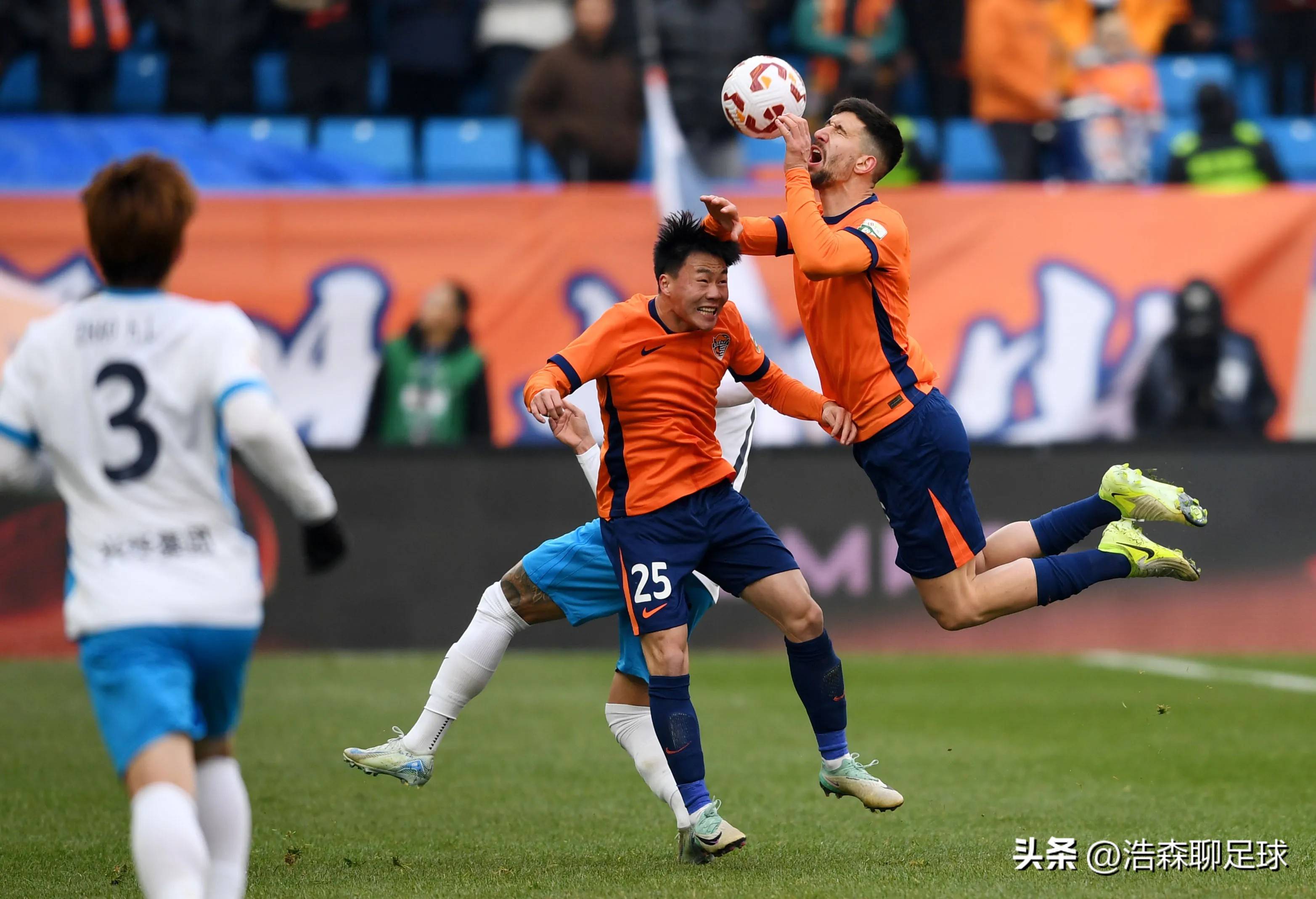 青岛黄海主场大胜，豪取六连胜的简单介绍