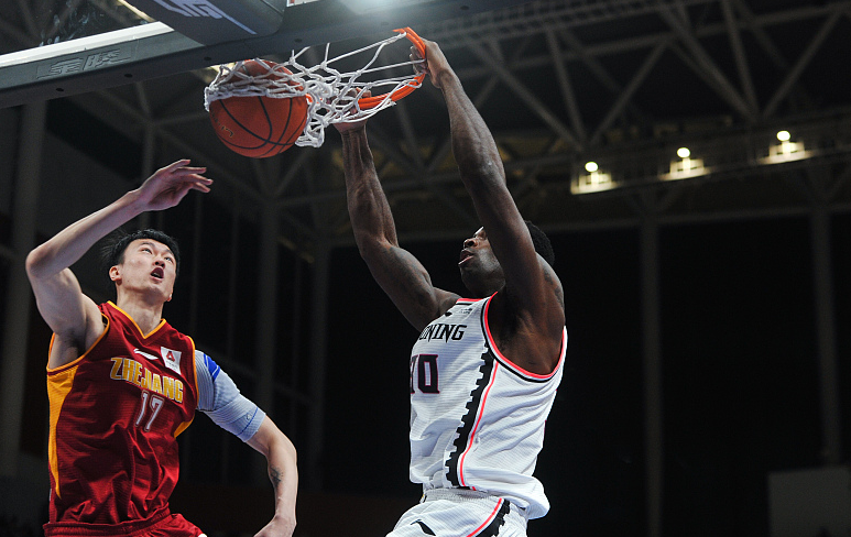 包含陕西男篮成功签下外援，提升球队实力的词条