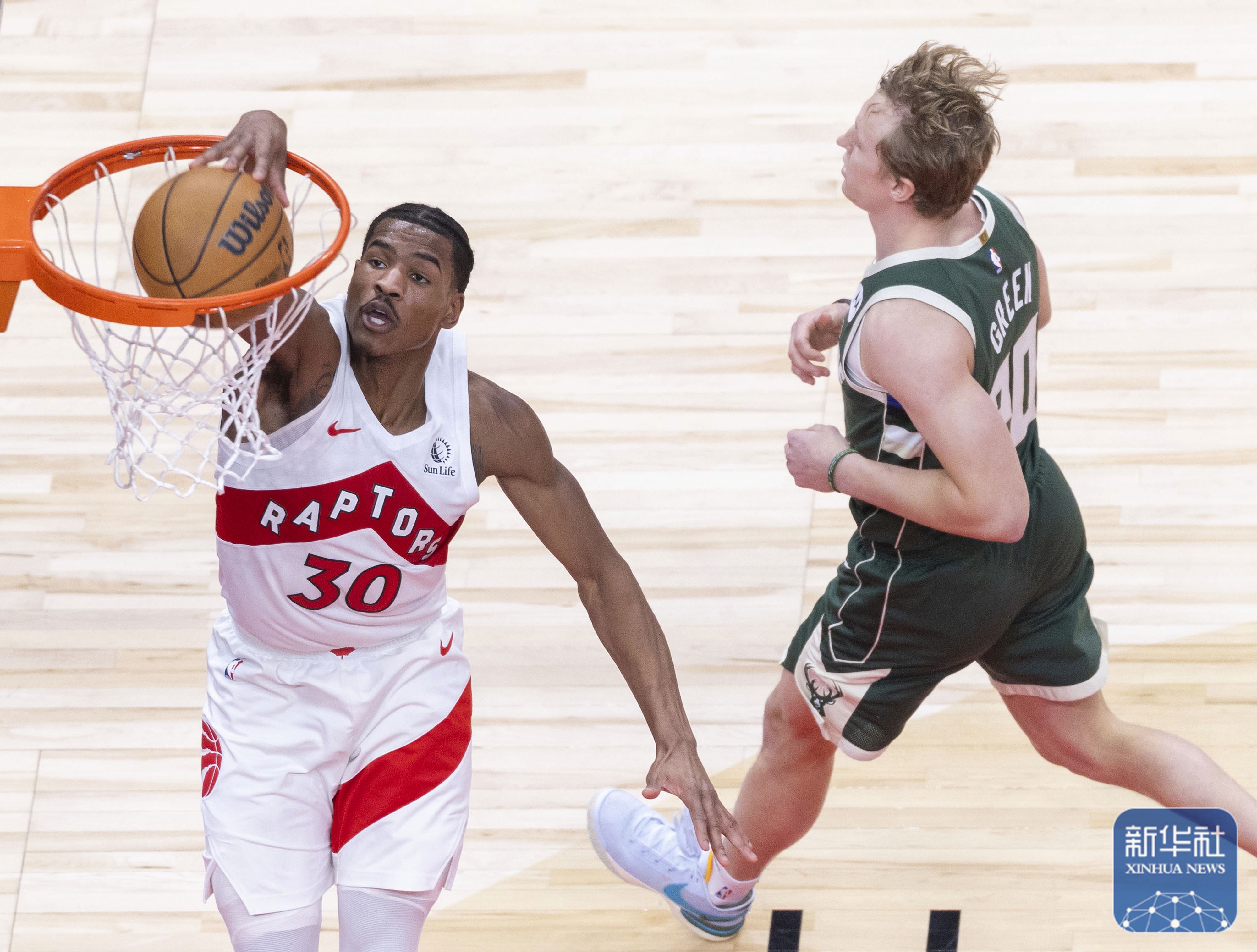 关于猛龙队战胜对手，进一步巩固季后赛席位的信息