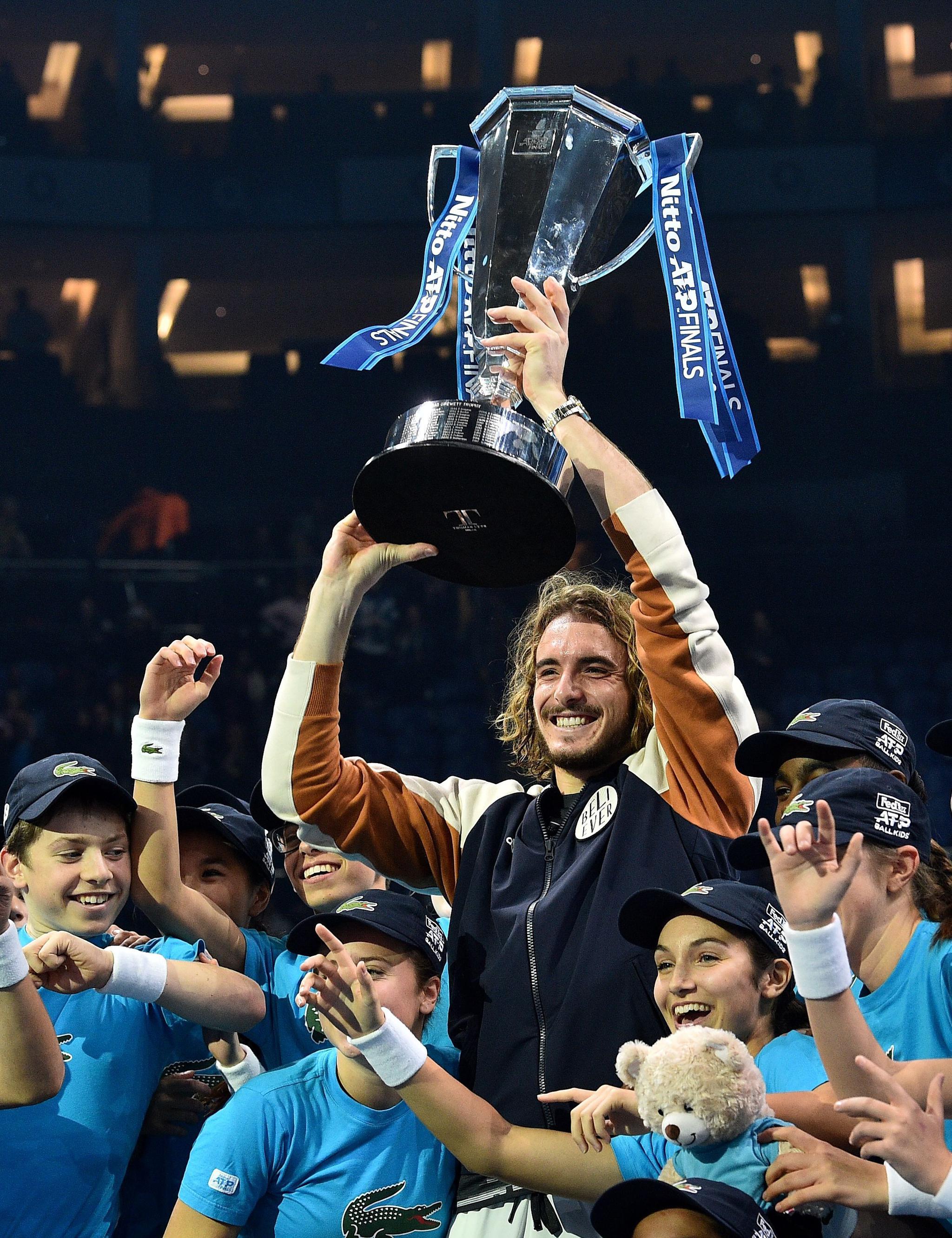 包含欧洲网球队碾压德国网球队,西西帕斯打破历史纪录的词条 包含欧洲网球队碾压德国网球队,西西帕斯打破历史纪录的词条