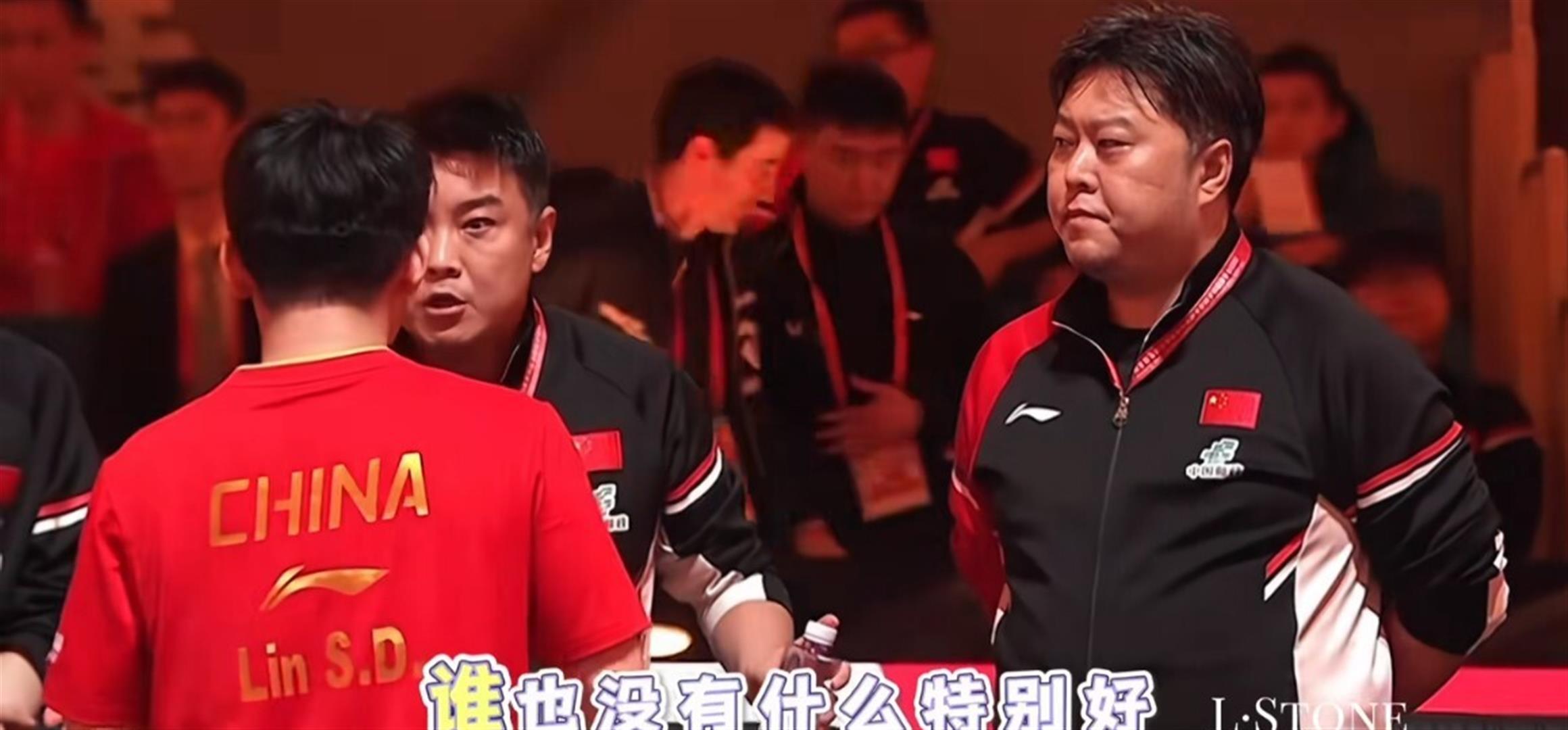 英格兰队完胜日本队，王皓扛起全队的简单介绍