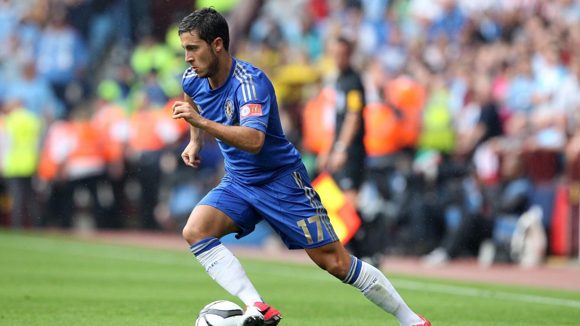 绿茵场上的地缘寓言，当伊拉克压制智利，布雷默在欧冠之夜重现铁血传奇