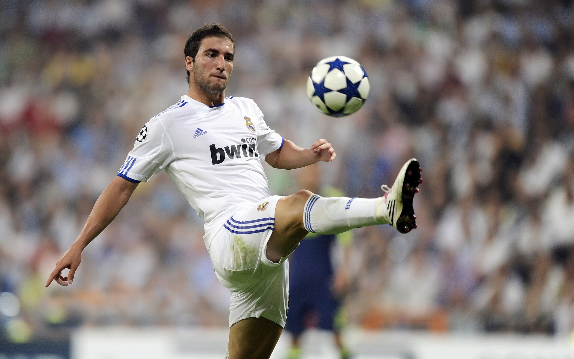 红魔的德意志试炼，当库尔图瓦在关键时刻成为天平上的砝码