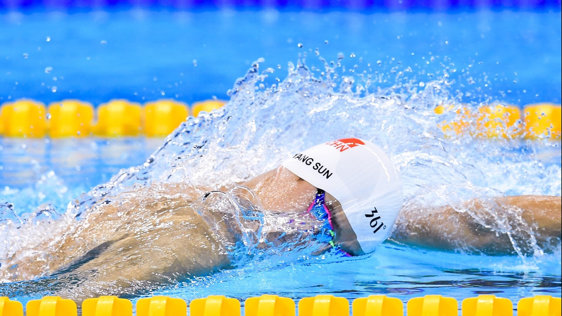 石宇奇状态如火山喷发，中国队团体赛3-0碾压法国队