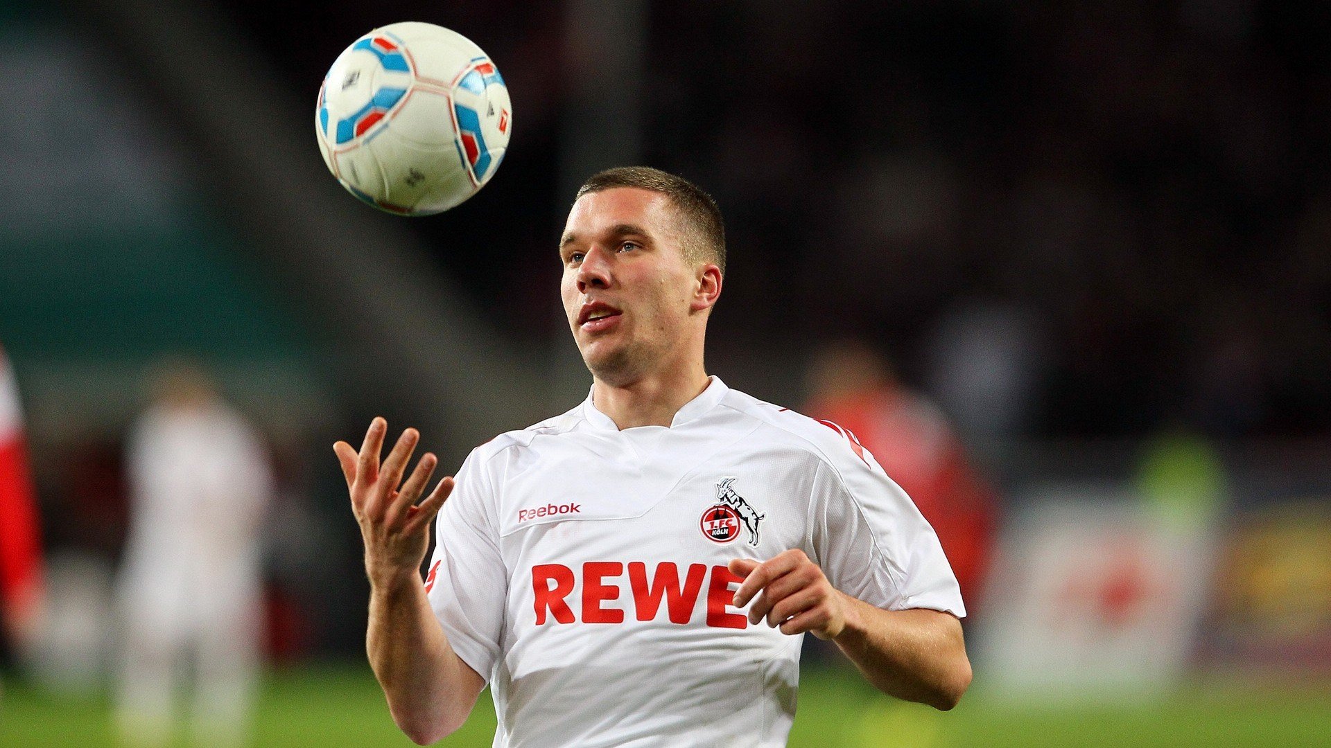 孤胆英雄与团队荣光，许昕扛起全队，波兰力克法国背后的启示